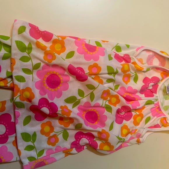 Two piece set - Picture 1 of 5